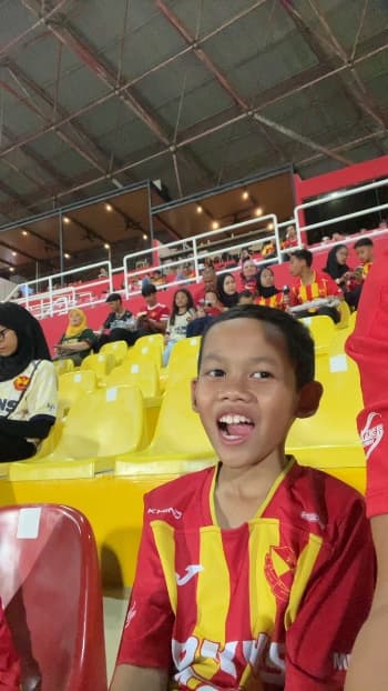 Fan at live match