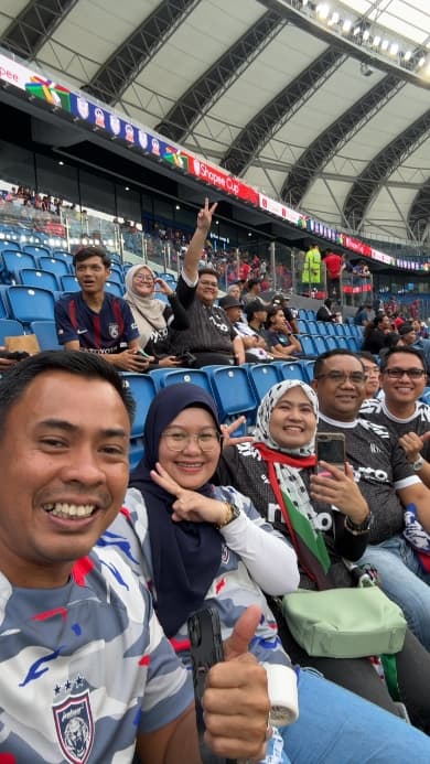 Fan at live match